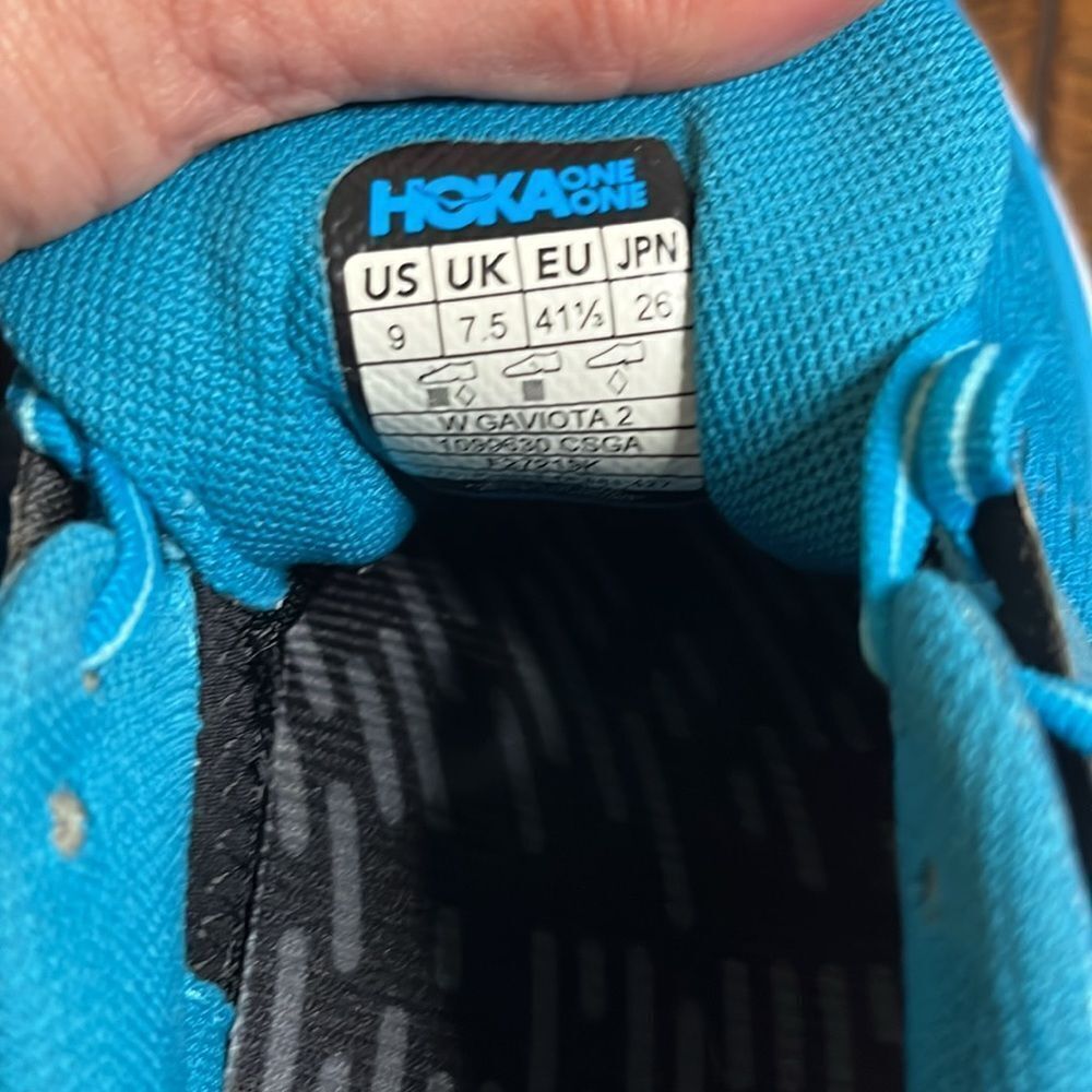 Hoka One Gaviota 2 Running Shoes, size 9 - Picture 9 of 11